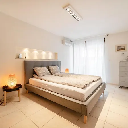 Lägenhet Apartament 37 Miedzymorze 10 *